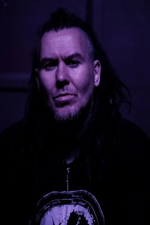 Bård Eithun ha trabajado con Mortiis en 1 ocasiones