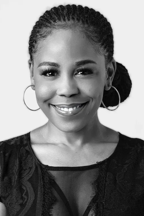 Mosa Kaiser interpretando a 