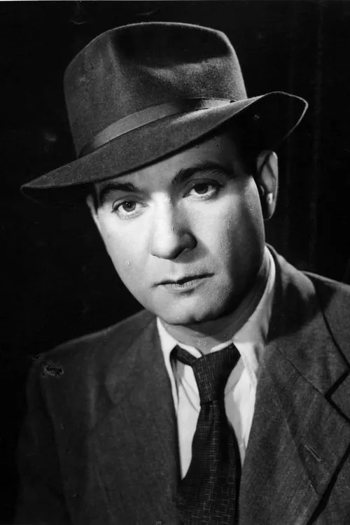 Nargis ha trabajado con Motilal en 2 ocasiones