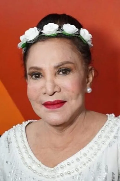 Mpok Atiek interpretando a Dosen Ati