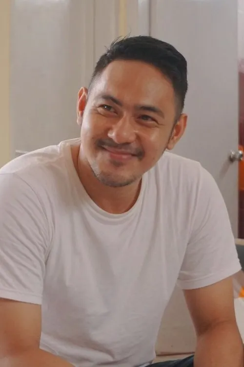 Akhmad Setyadi H. ha trabajado con Muhammad Akbar Nasdar en 1 ocasiones