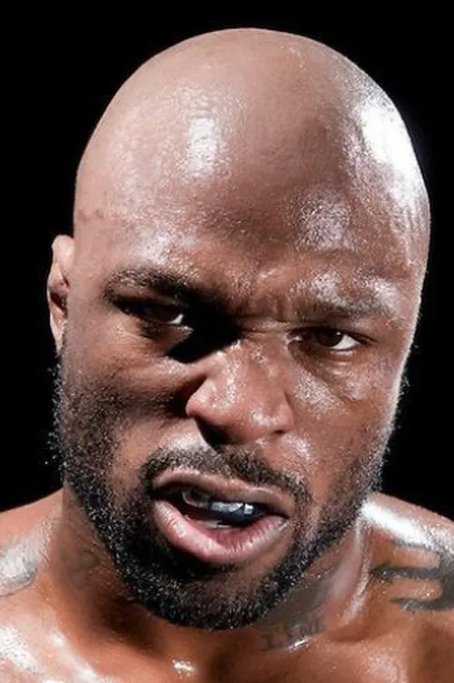 Muhammed Lawal interpretando a Muhammed Lawal