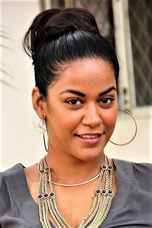 Mumaith Khan interpretando a Item number