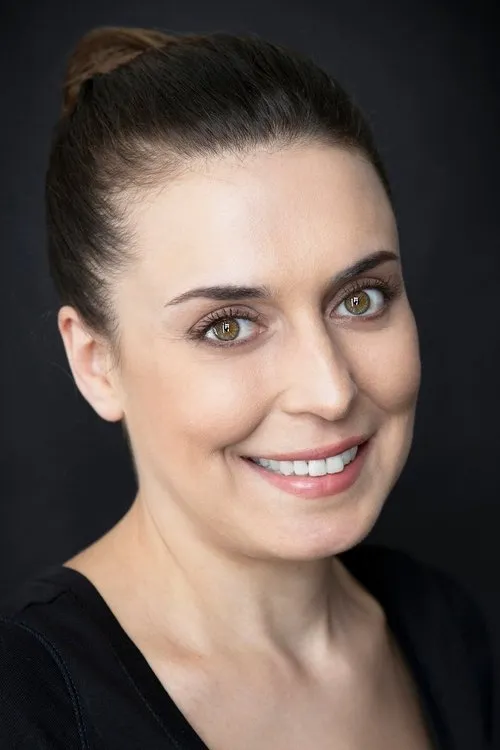 Münire Apaydın en su biografía y filmografía