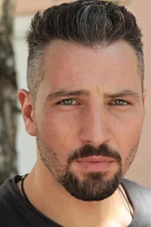 Murathan Muslu en su biografía y filmografía