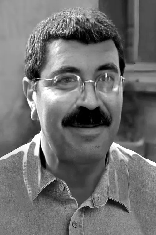 Mustapha Chadli interpretando a Mustapha