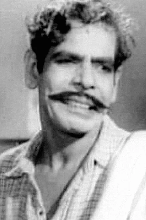 Muthukulam Raghavan Pillai interpretando a 