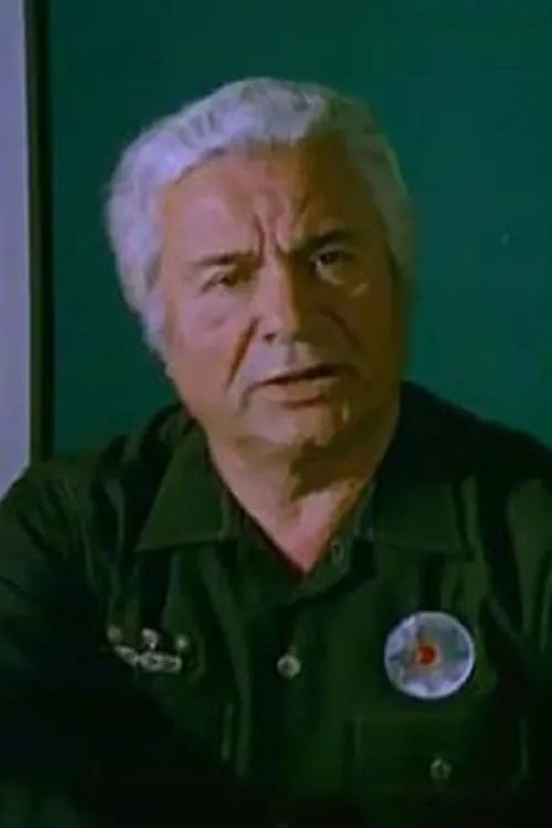 Alev Oraloglu ha trabajado con Muzaffer Yenen en 2 ocasiones