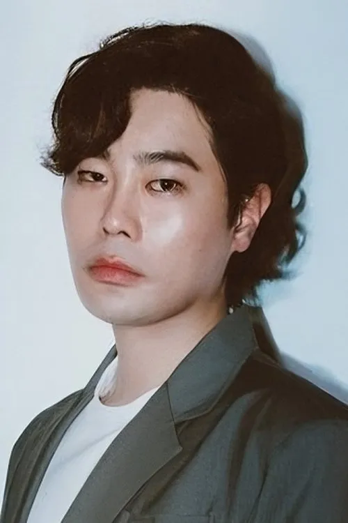 Muzie en su biografía y filmografía