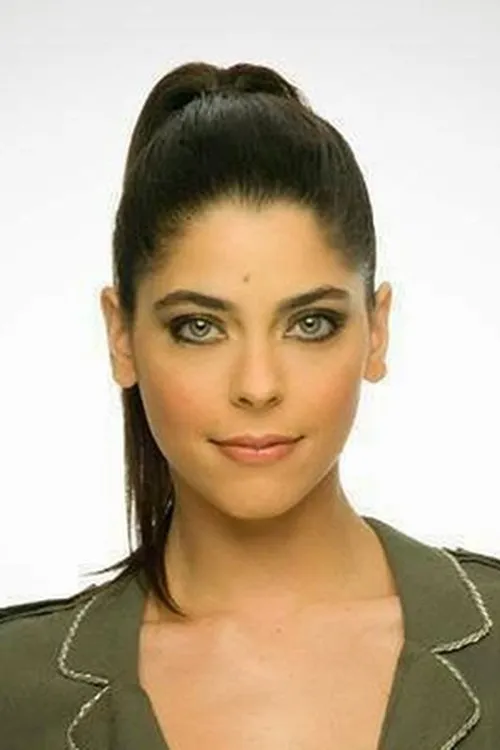 Myriella Kourenti interpretando a ?a??a