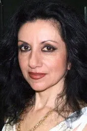 Yuriy Kushneryov ha trabajado con Mzia Atanelov en 1 ocasiones