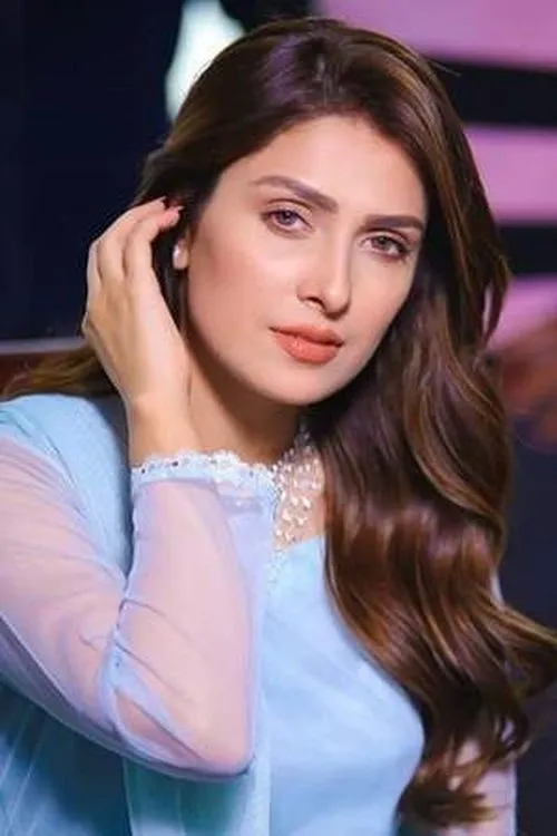 Nadia Hussain en su biografía y filmografía