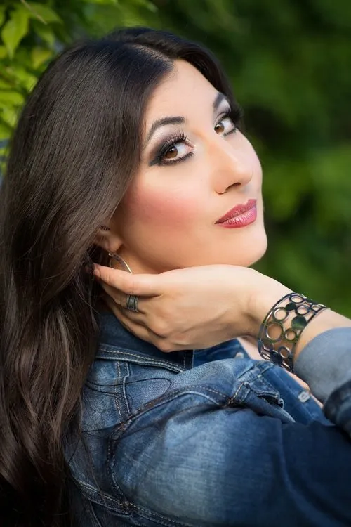 Angela Brower ha trabajado con Nadia Krasteva en 2 ocasiones