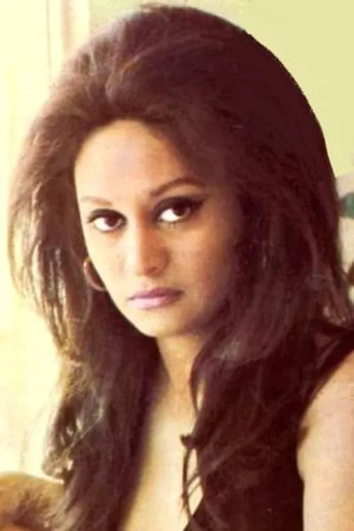 Nahed Yousri interpretando a 