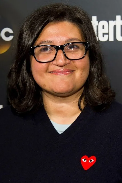 Nahnatchka Khan en su biografía y filmografía