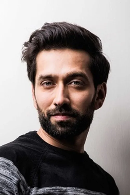 Nakuul Mehta — personaje: Aditi Kumar