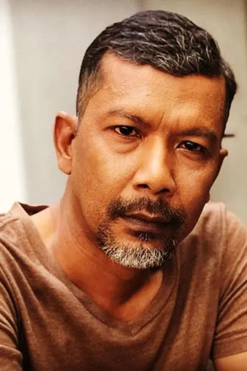 Bront Palarae ha trabajado con Namron en 8 ocasiones