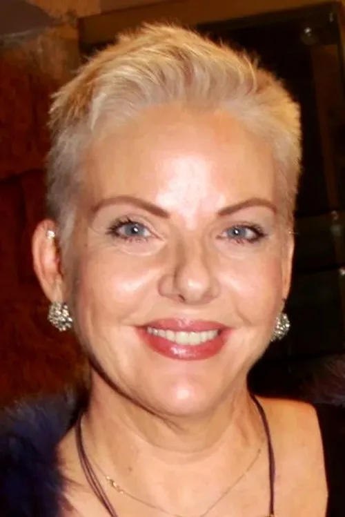 Nana Palaitsaki — personaje: Host (1990)