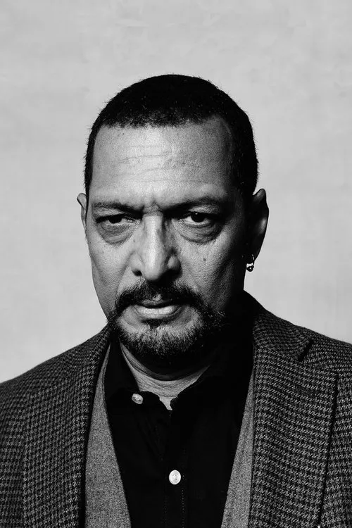Nana Patekar interpretando a Bhau Galande