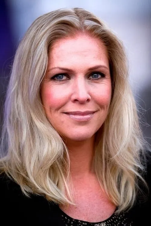 Nance Coolen — personaje: Self