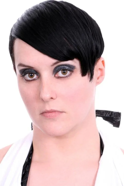 Nancy Becker interpretando a Teela