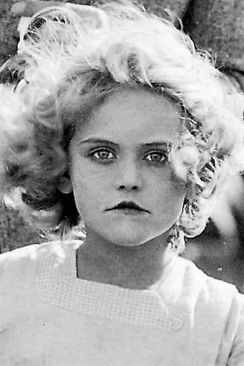 Nancy Caswell interpretando a Emily Stebbins