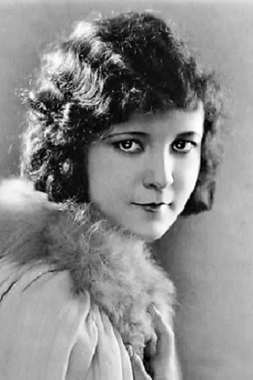 Nancy Drexel interpretando a Janet Reynolds