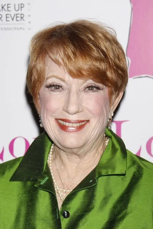 Nancy Dussault interpretando a Carol Martin