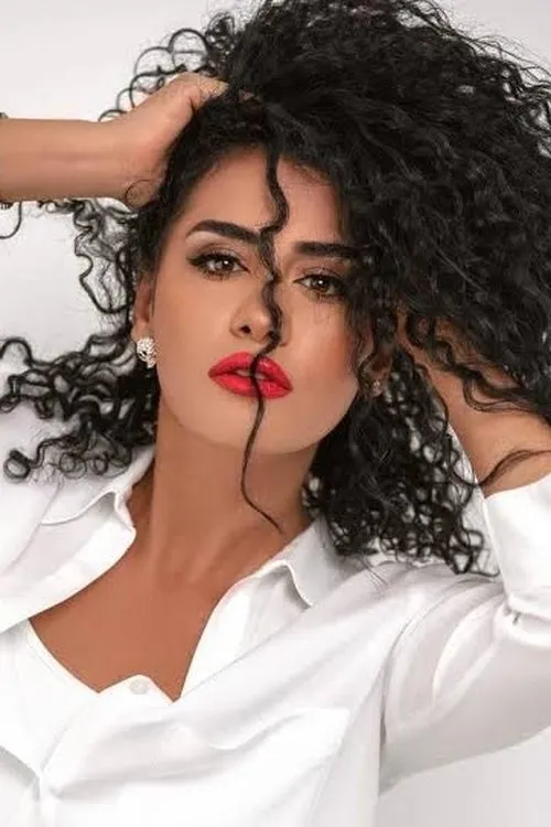 Nancy Salah interpretando a ???????