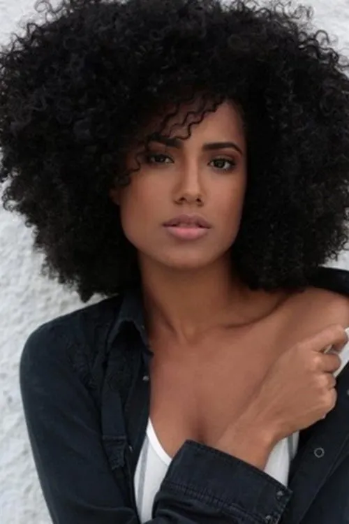 Nanda Lisboa en su biografía y filmografía