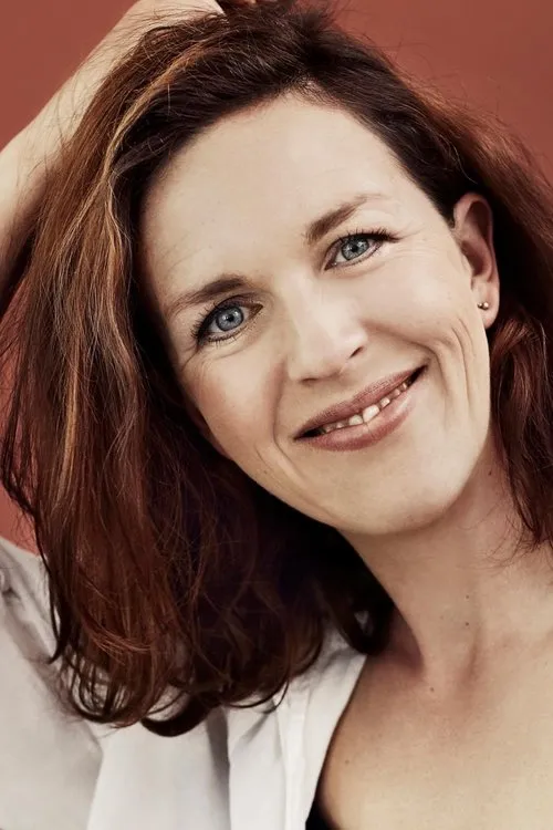 Line Falcon ha trabajado con Nanna Schaumburg-Müller en 1 ocasiones