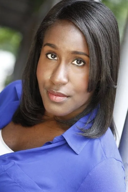 Naomi Ekperigin interpretando a Self