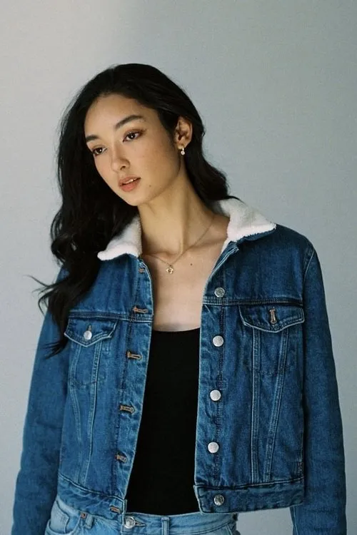 Warintorn Pahuyut ha trabajado con Napatsanan Rhoades en 1 ocasiones