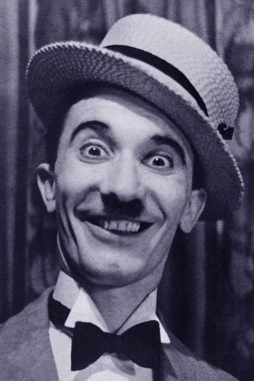 Nat Jackley interpretando a Mr Penfield