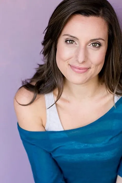 Natalie Storrs interpretando a Saoirse Parker