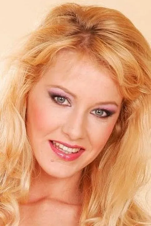 Natalli DiAngelo interpretando a 