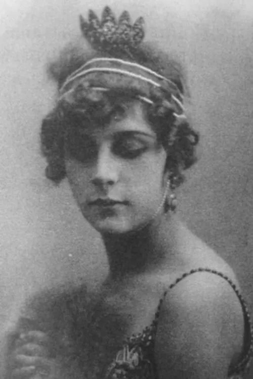 Nathalie Kovanko interpretando a Nadia Fedor