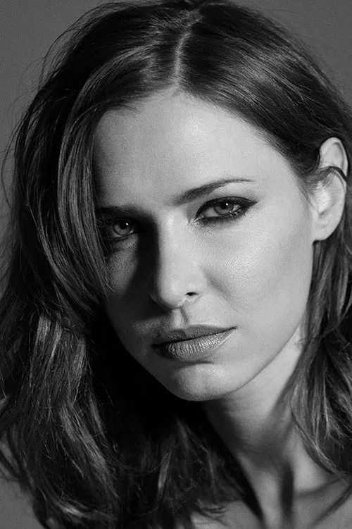 Tony Madigan ha trabajado con Nathalie Portela en 1 ocasiones