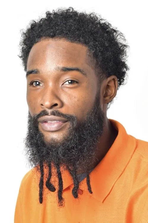 Nathan Corbett interpretando a Rollo