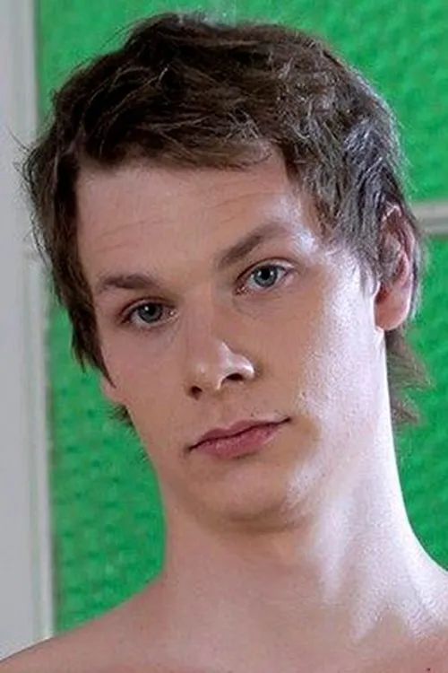 Nathan Levi interpretando a 