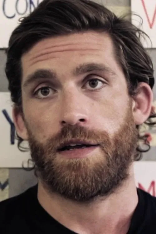 Nathan Orchard interpretando a Self