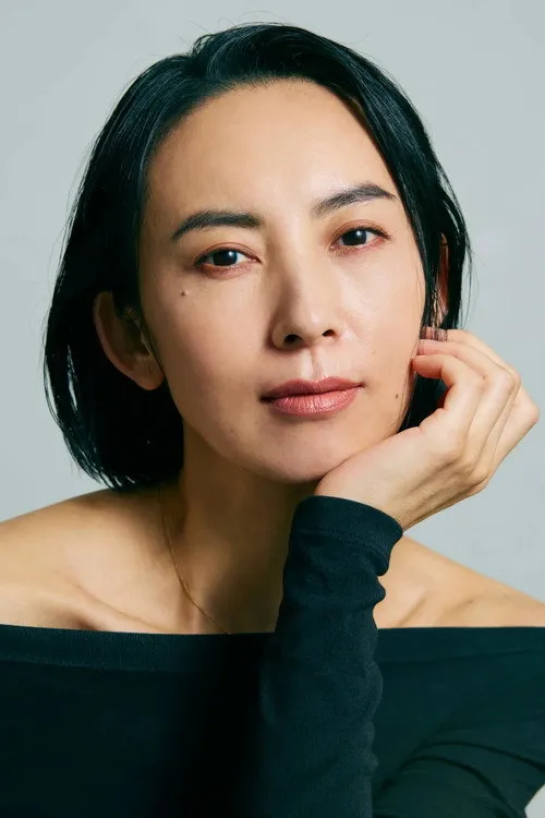 Natsuki Mieda interpretando a Satomi Kurihara
