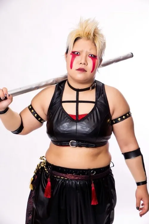 Sadie Gibbs ha trabajado con Natsuko Tora en 2 ocasiones