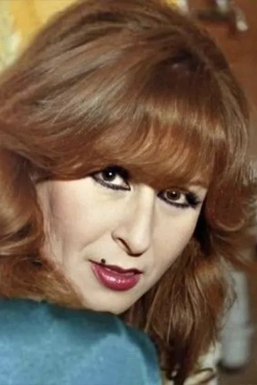 Nawal Abou El Fotouh interpretando a 