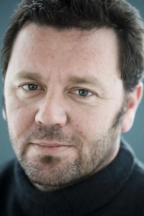 Neill Rea en su biografía y filmografía