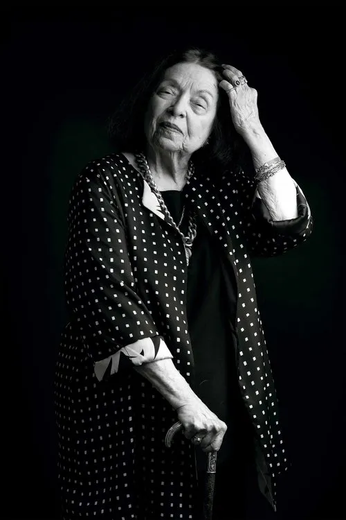 Nélida Piñon interpretando a Nélida Piñon