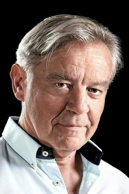 Nenad Ćirić interpretando a 