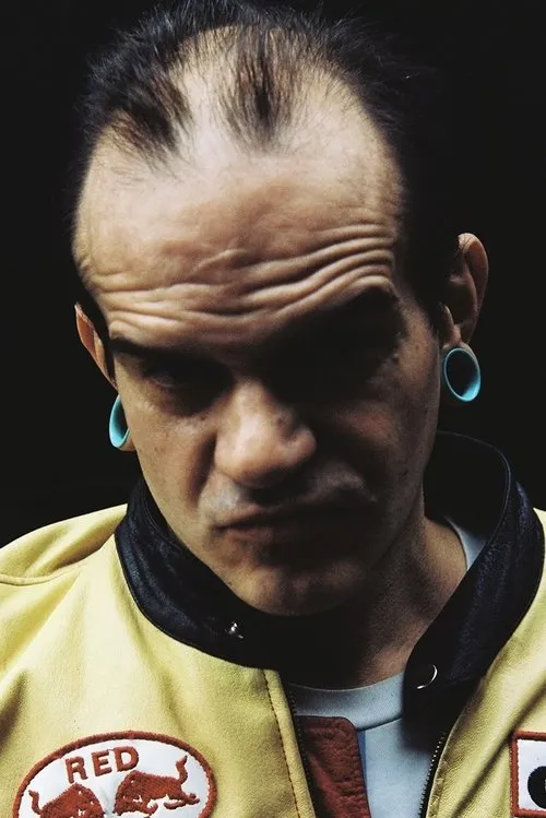 Nenad 'Džoni' Racković interpretando a 