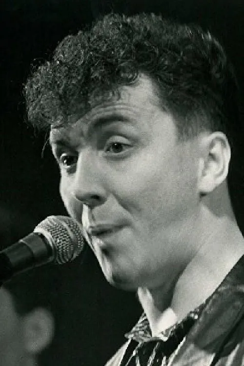 Nenad Radulović interpretando a Valjator / Pevac