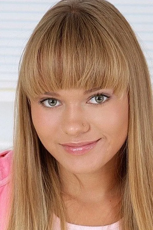 Nesti Shy interpretando a